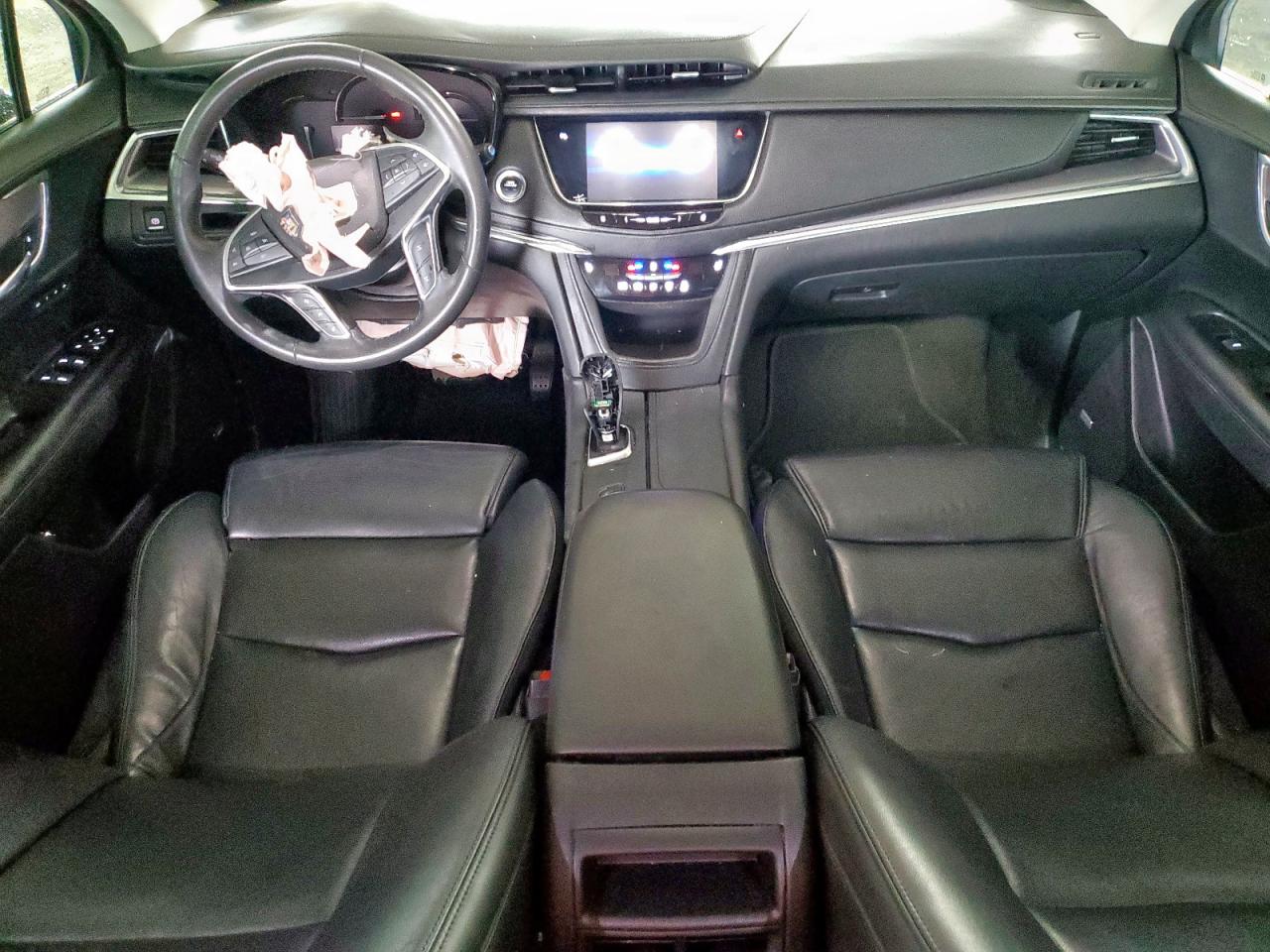 Cadillac XT5 Luxury Image 2