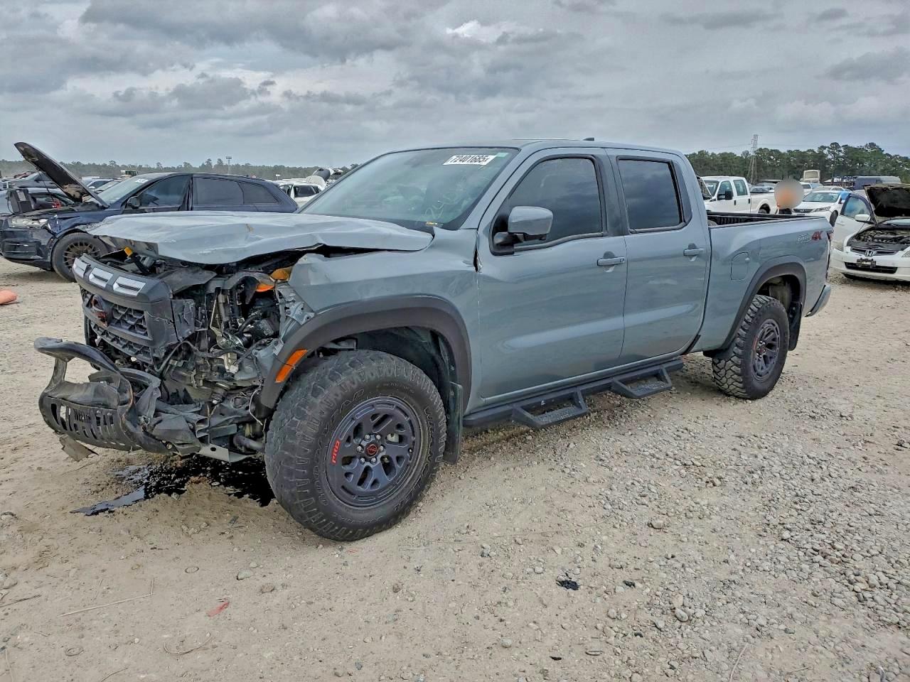 Nissan Frontier Sv Image 1