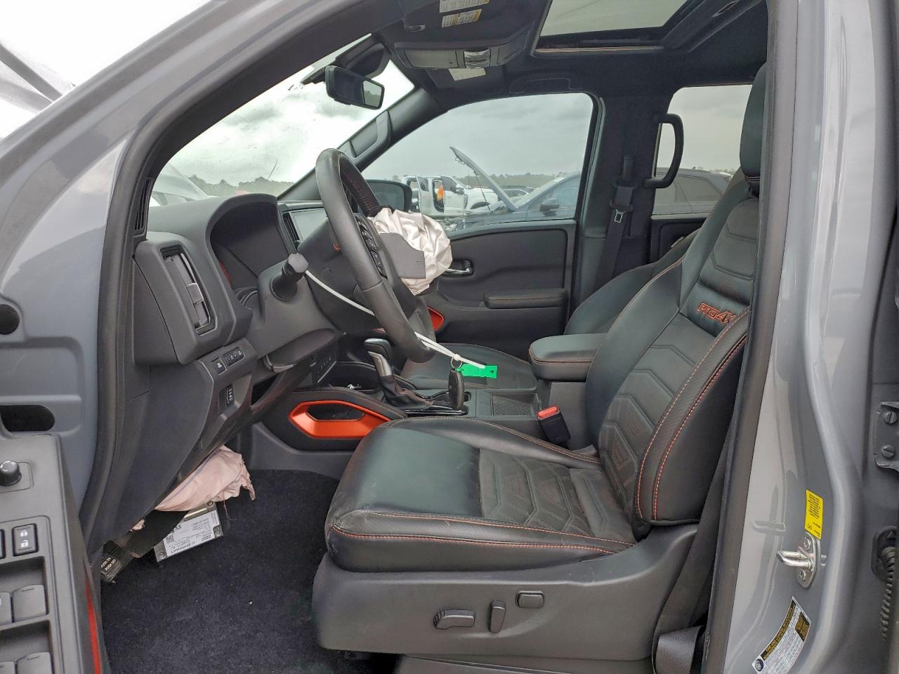 Nissan Frontier Sv Image 3