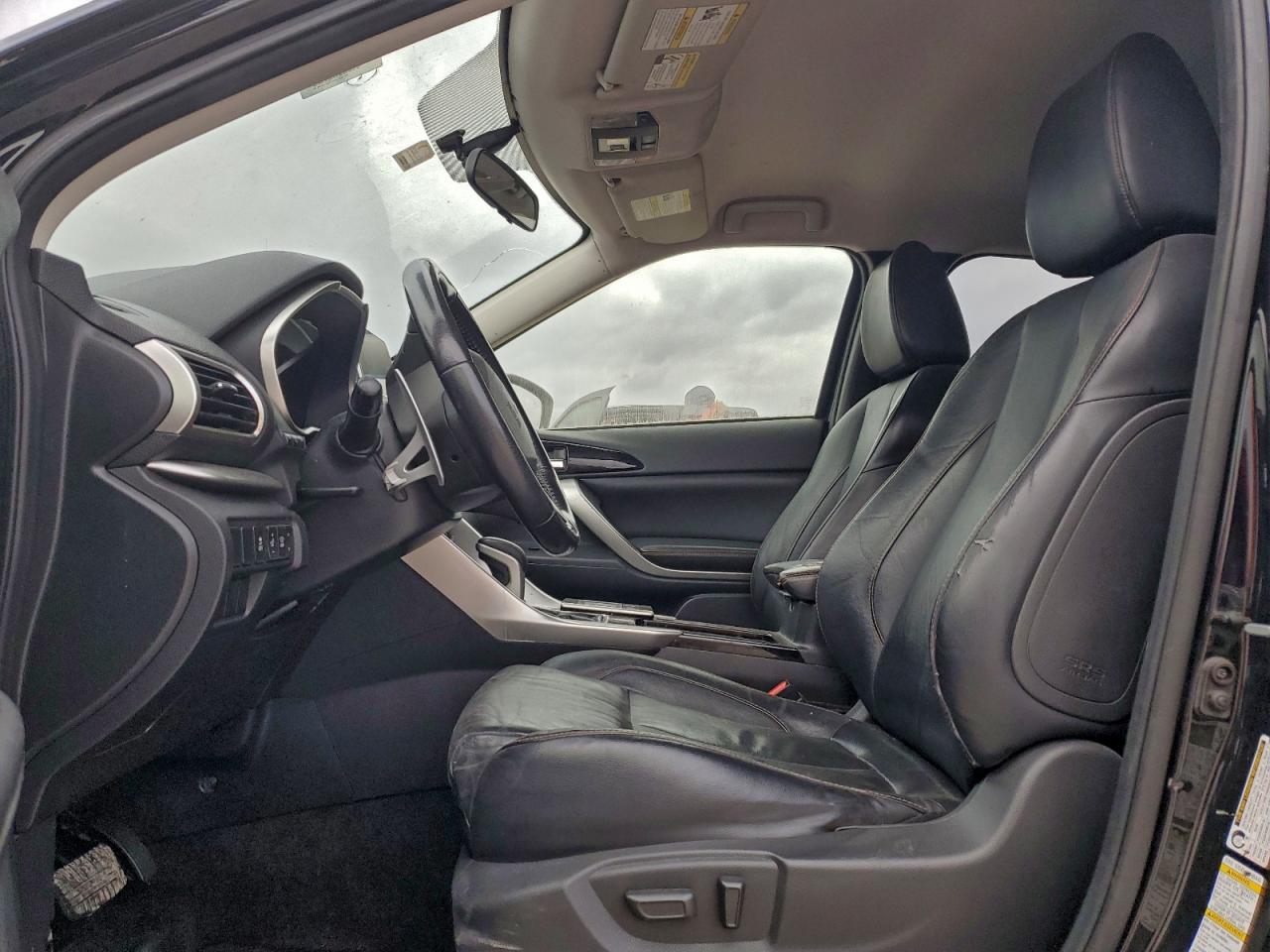 Mitsubishi Eclipse Se Image 2