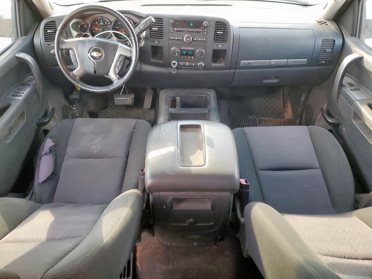 Chevrolet Silverado C1500 Lt Image 4