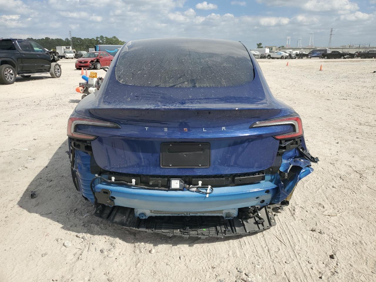 Tesla Model 3 Image 4
