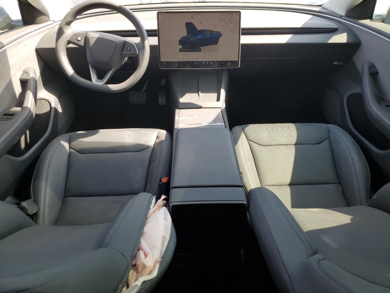 Tesla Model 3 Image 3