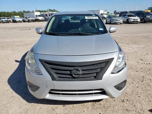 Nissan Versa S Image 4