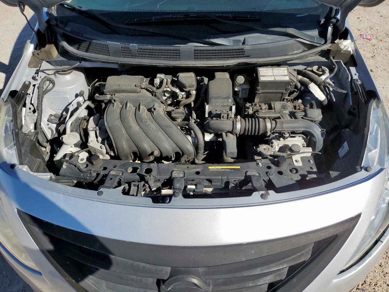 Nissan Versa S Image 10