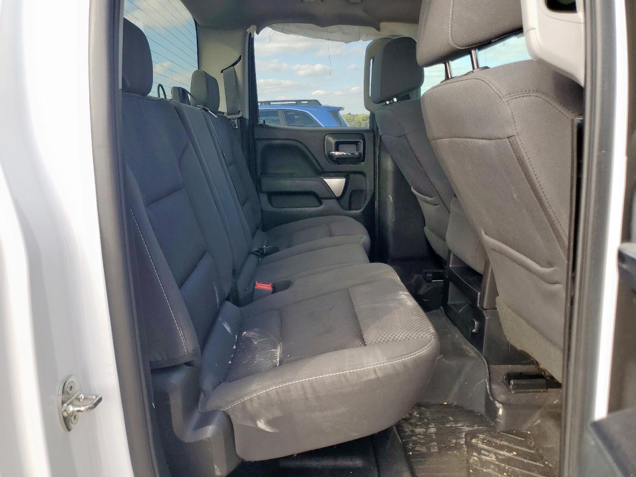 Chevrolet Silverado C1500 Lt Image 3