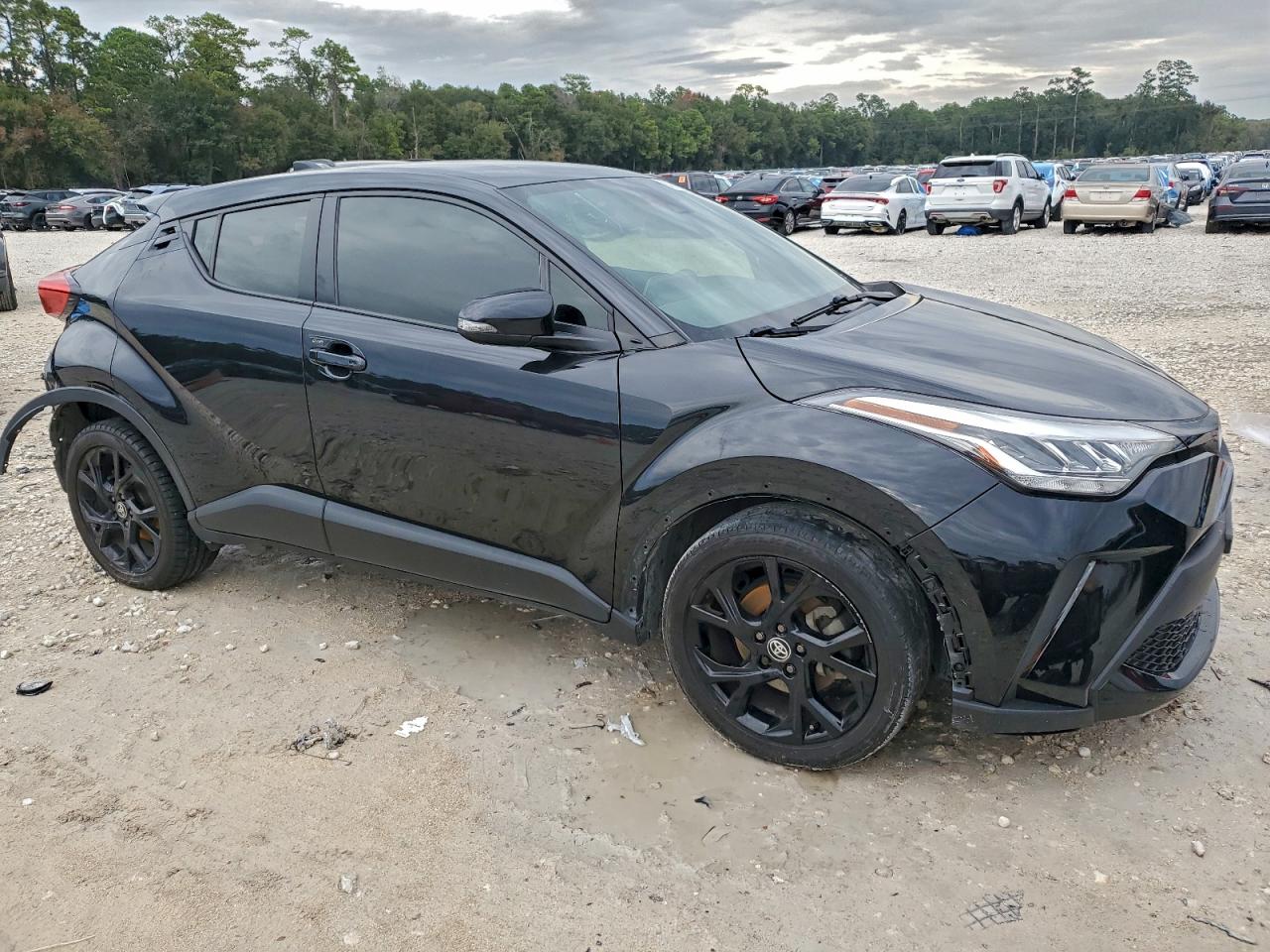 Toyota C-HR Xle Image 10