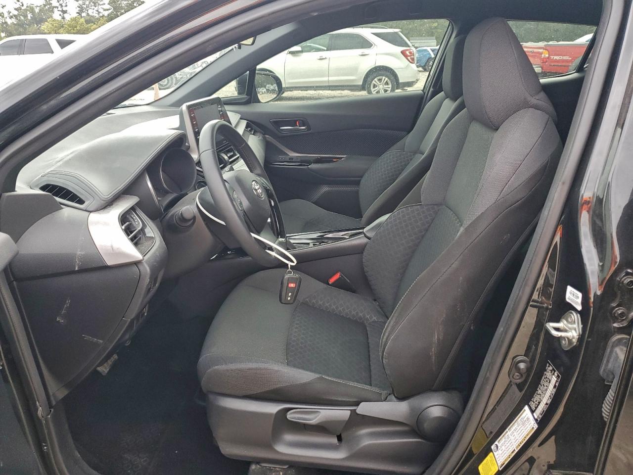 Toyota C-HR Xle Image 5