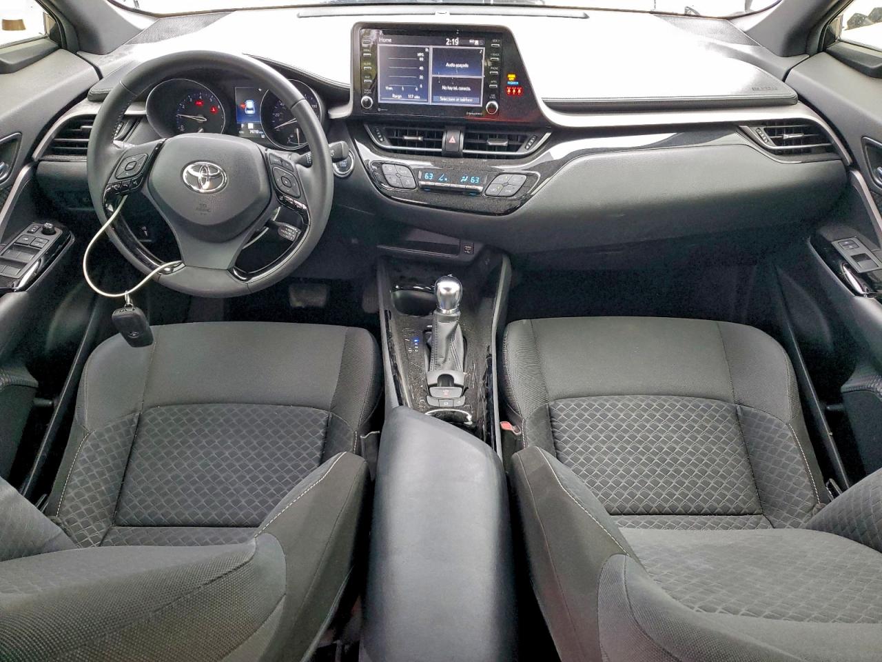 Toyota C-HR Xle Image 12