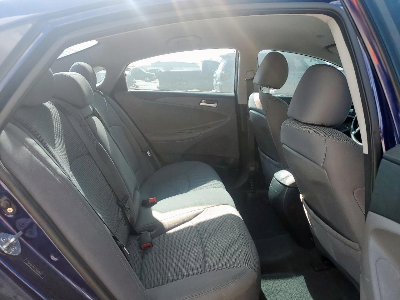 Hyundai SONATA Gls Image 3