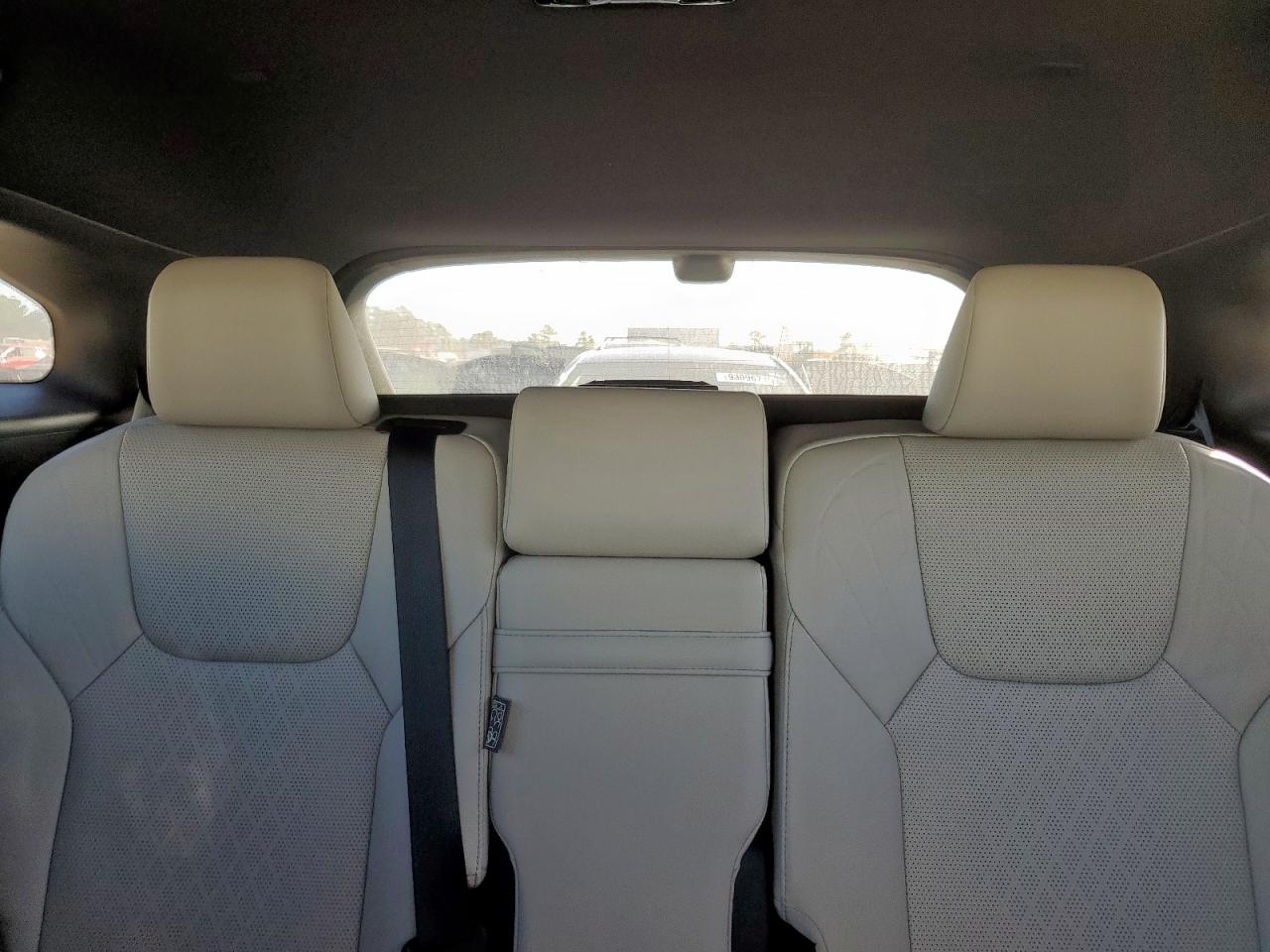 Lexus RX 350 Base Image 11