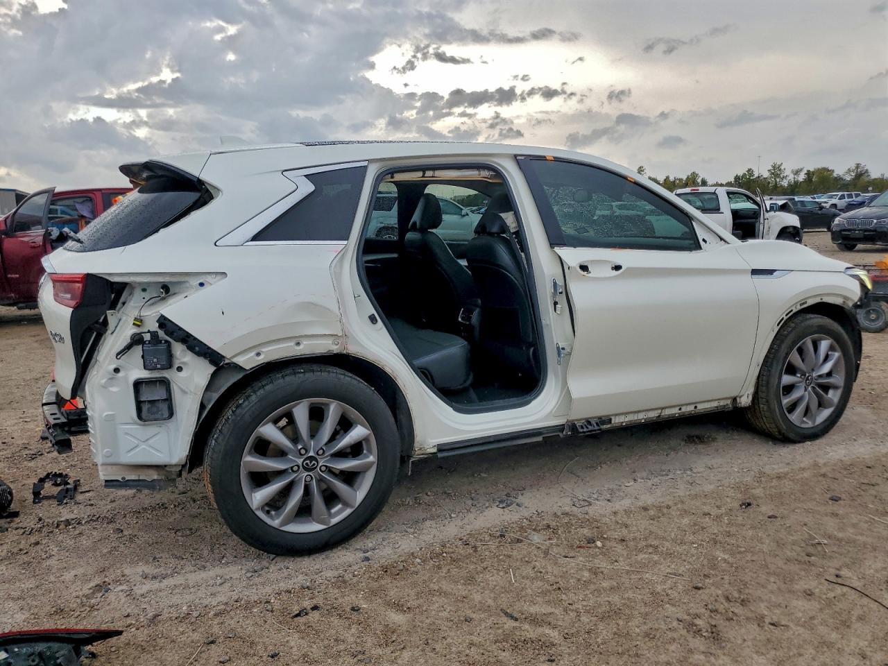 INFINITI Qx Pure Image 4