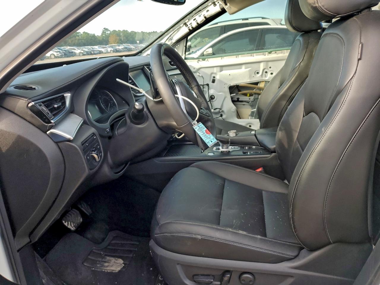 INFINITI Qx Pure Image 7