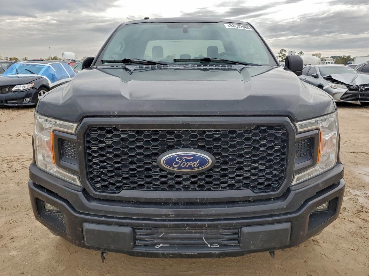 Ford F-150 Supercrew Image 7