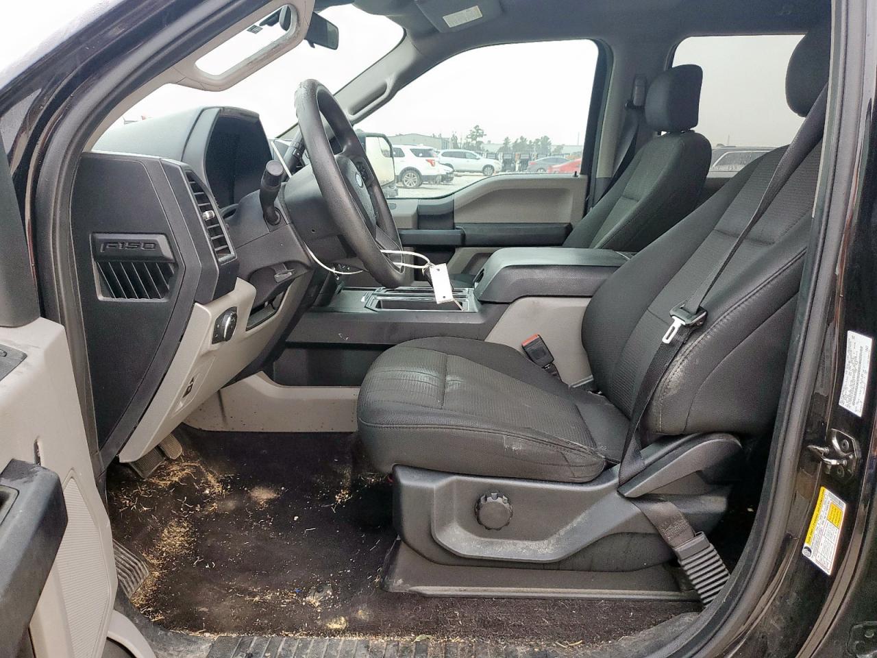 Ford F-150 Supercrew Image 9