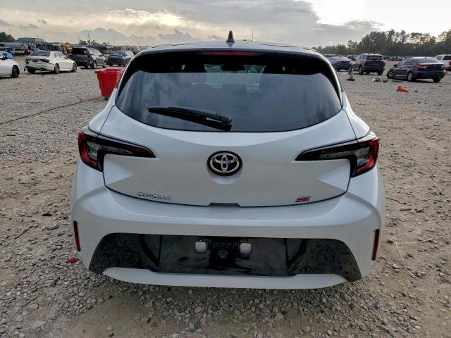 Toyota Corolla Se Image 6