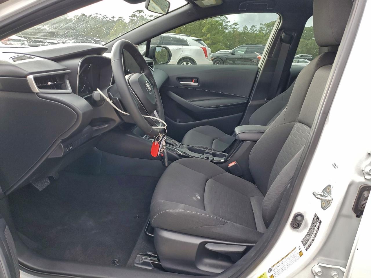 Toyota Corolla Se Image 8