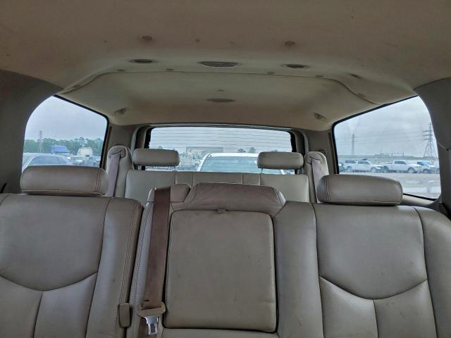 GMC Yukon C1500 Image 9