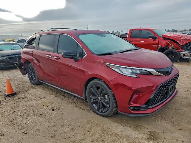 Toyota Sienna Xse Image 10