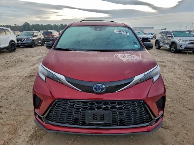 Toyota Sienna Xse Image 8