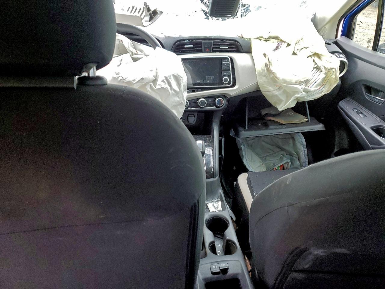 Nissan Versa Sv Image 12