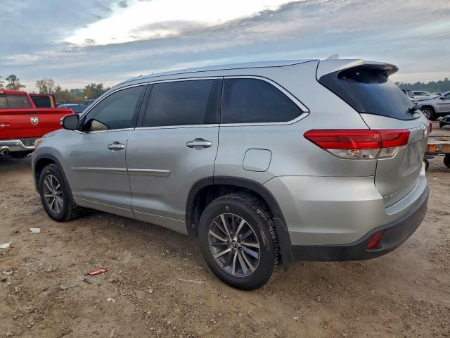 Toyota Highlander Se Image 5