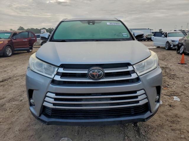 Toyota Highlander Se Image 3