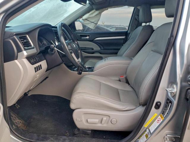 Toyota Highlander Se Image 12