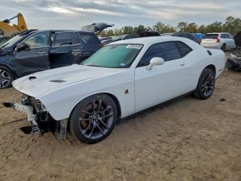  Salvage Dodge Challenger