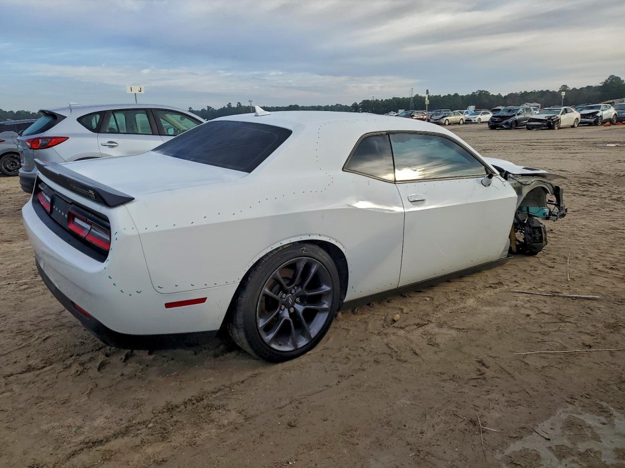 Dodge Challenger R/t Scat Pack Image 8
