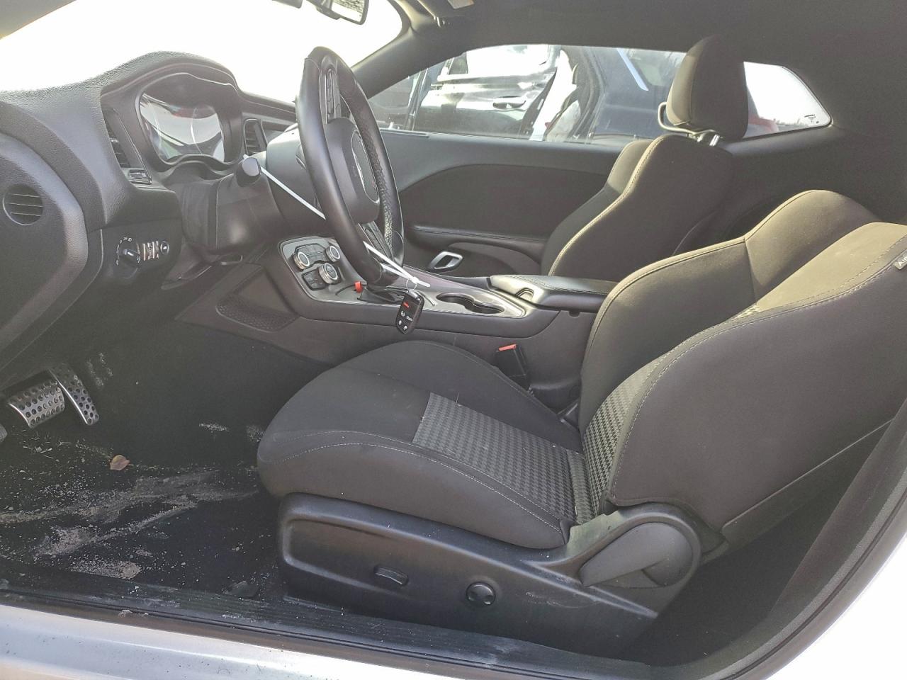 Dodge Challenger R/t Scat Pack Image 12