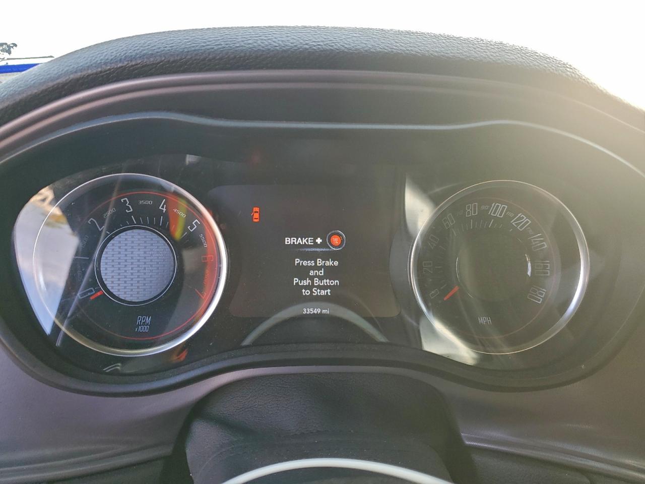 Dodge Challenger R/t Scat Pack Image 2