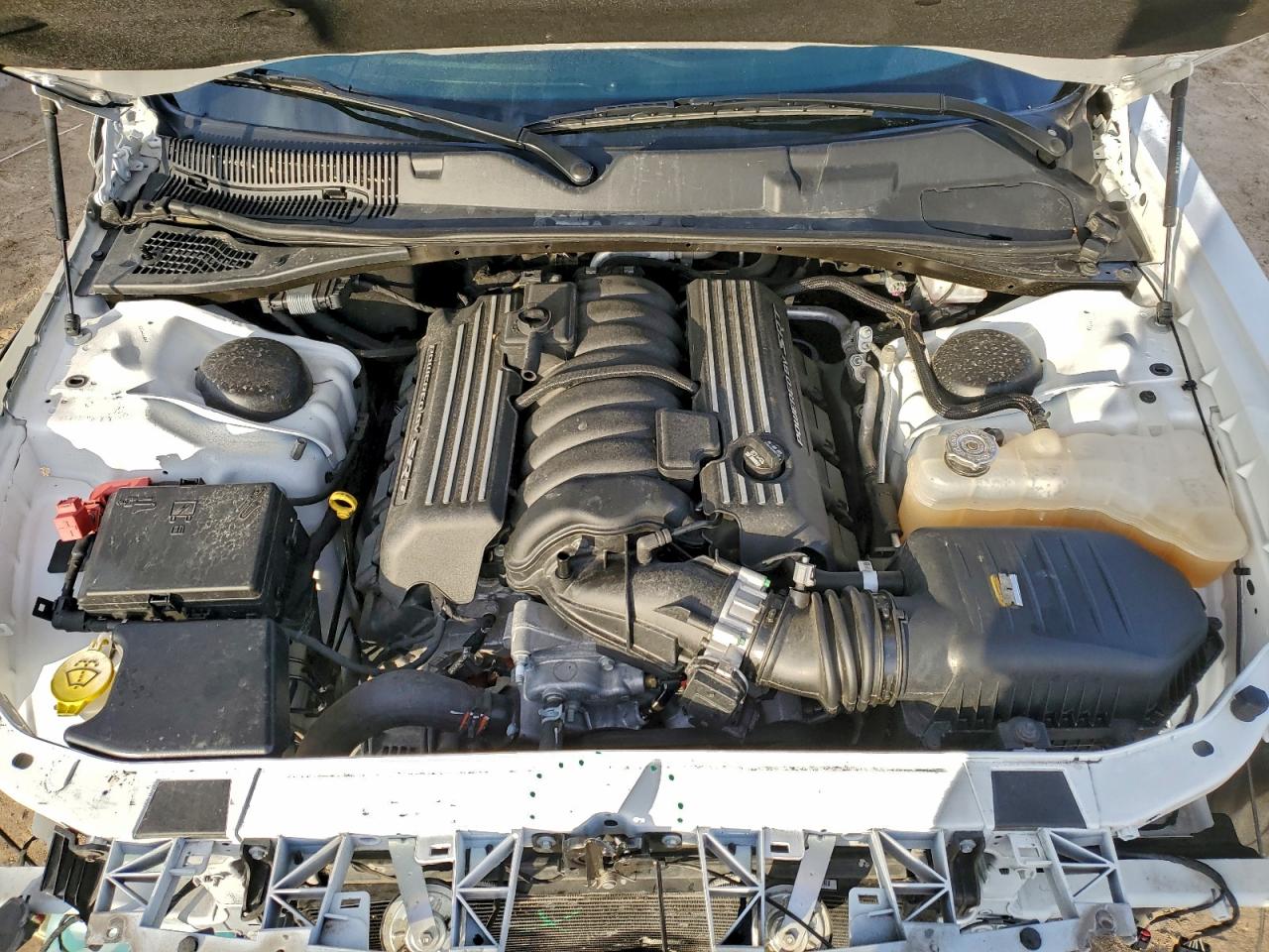 Dodge Challenger R/t Scat Pack Image 7