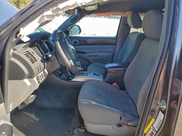 Toyota Tacoma Double Cab Image 7