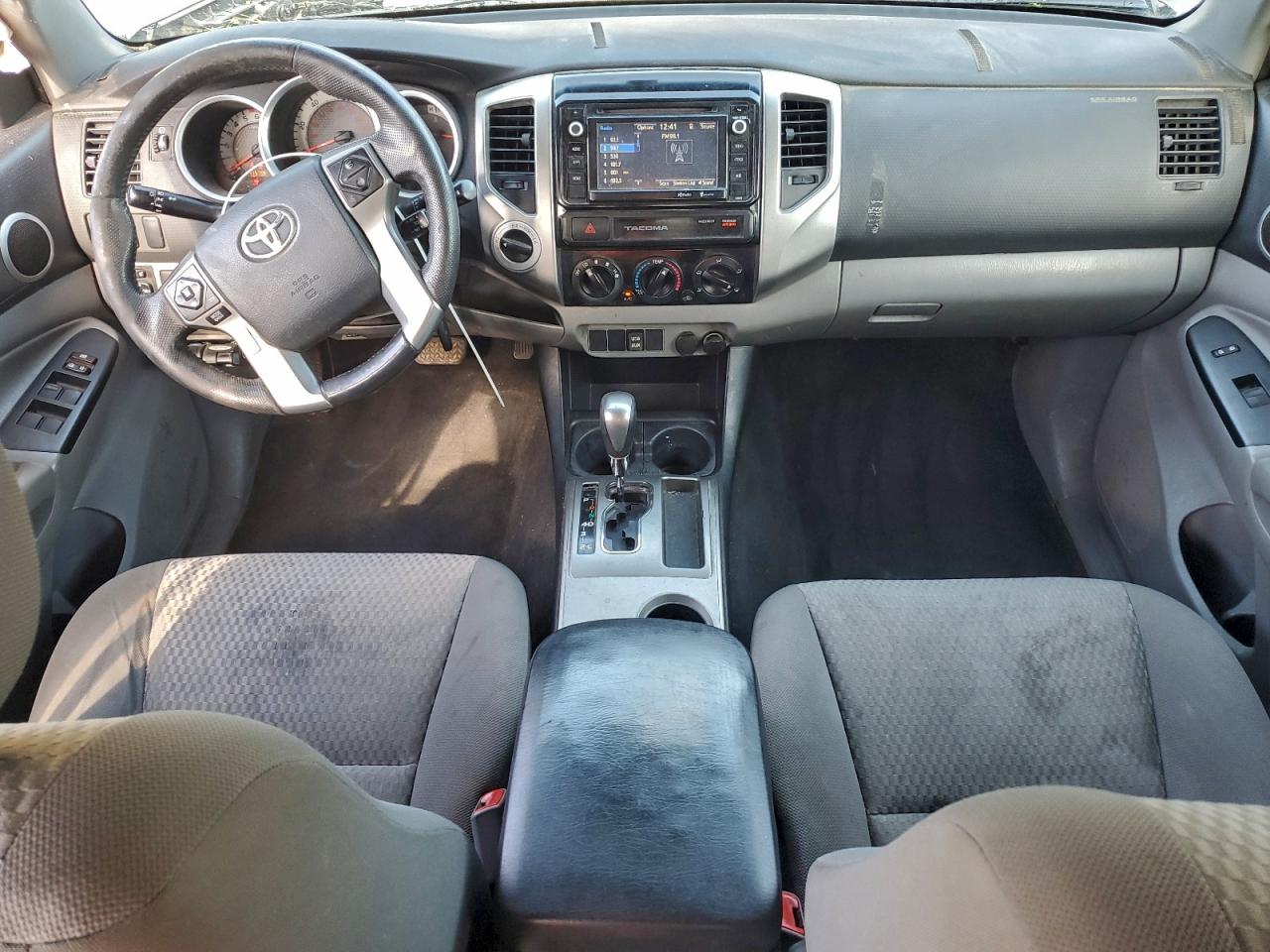 Toyota Tacoma Double Cab Image 11