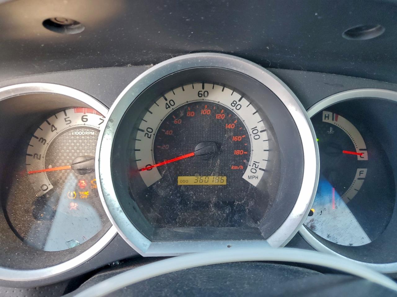 Toyota Tacoma Double Cab Image 12