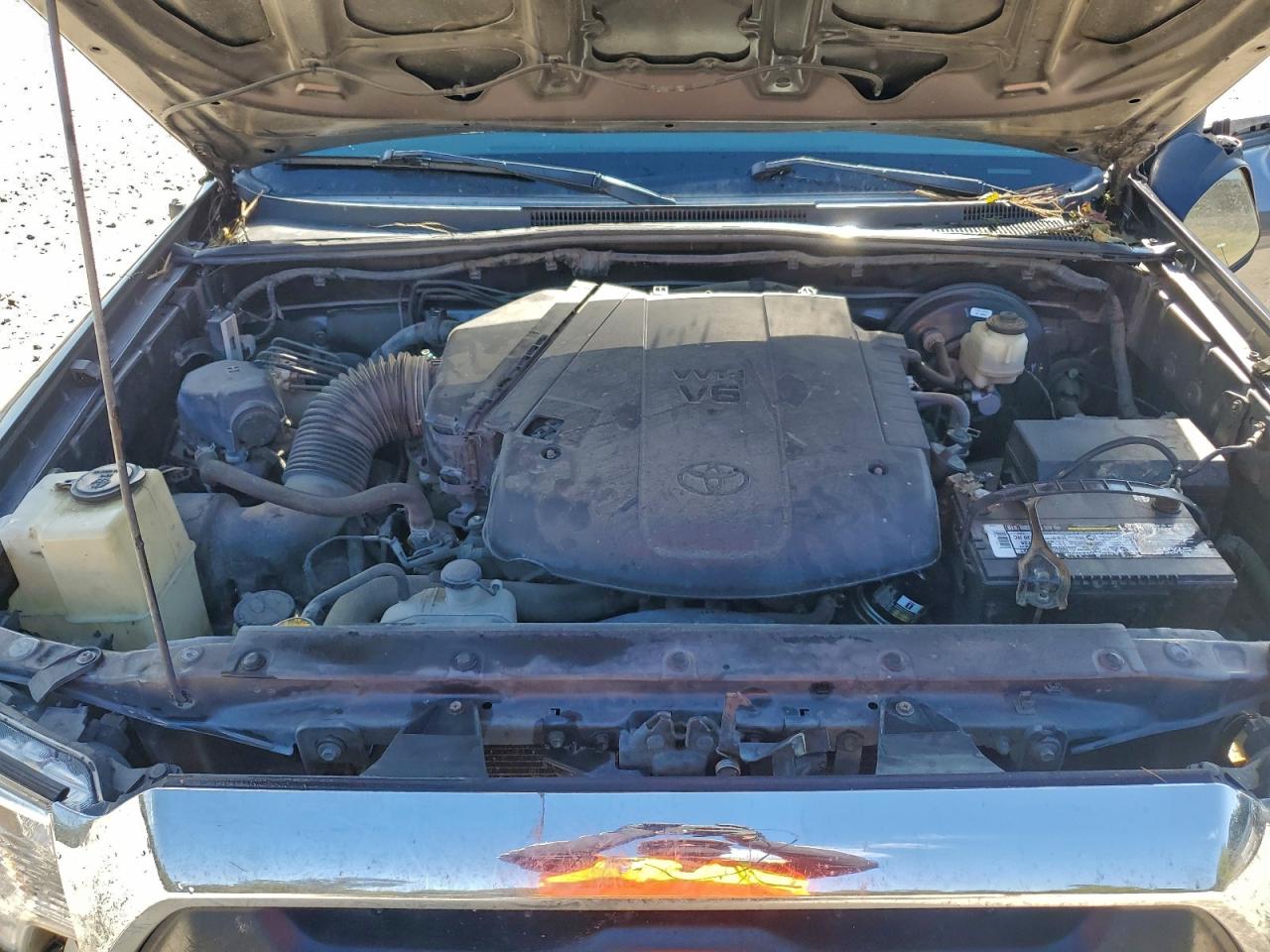 Toyota Tacoma Double Cab Image 8