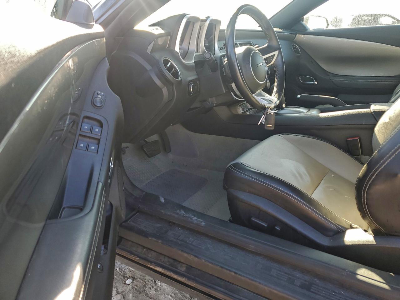 Chevrolet Camaro Lt Image 10