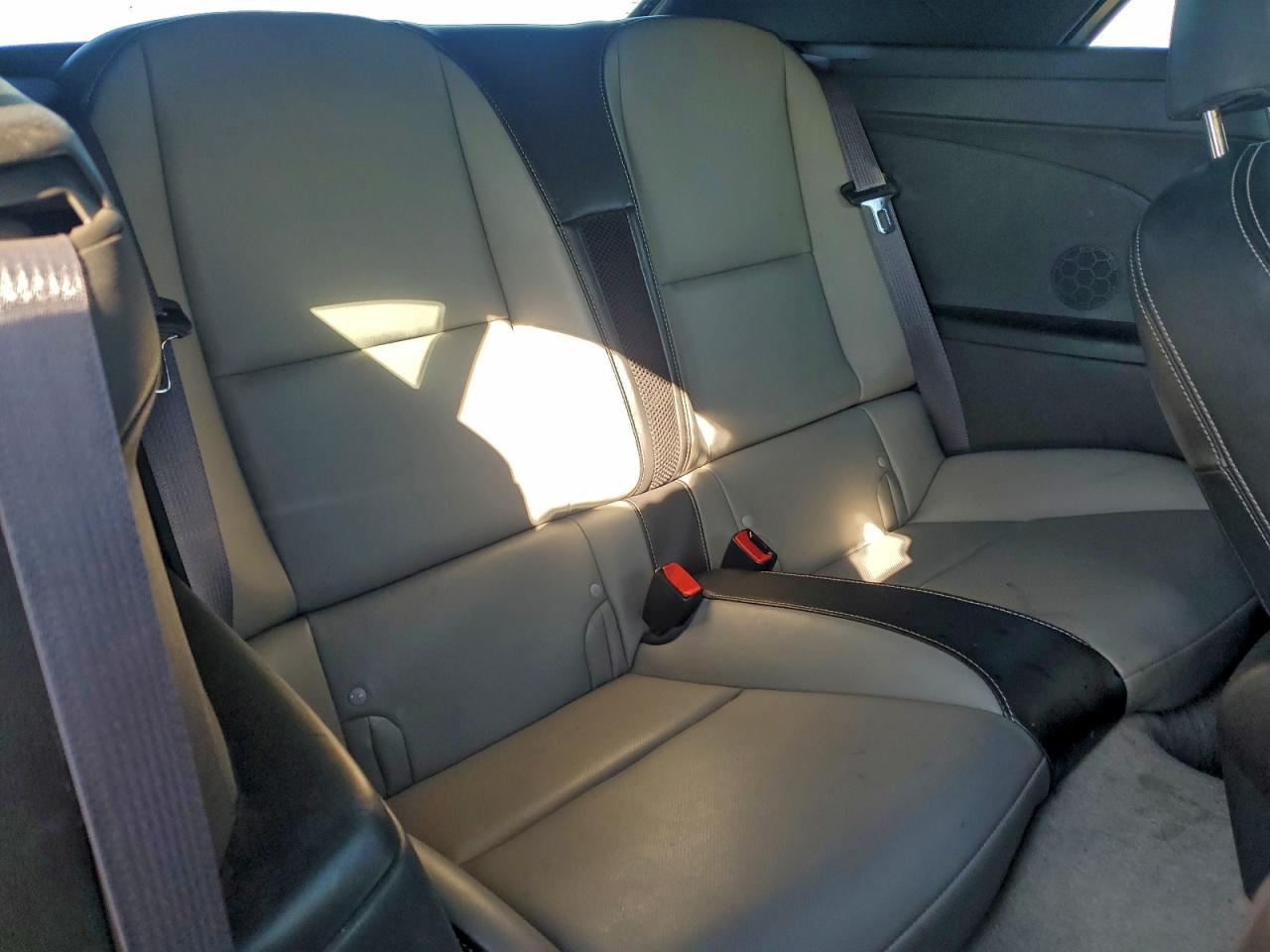 Chevrolet Camaro Lt Image 12