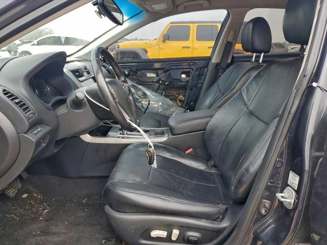 Nissan Altima 2.5 Image 9