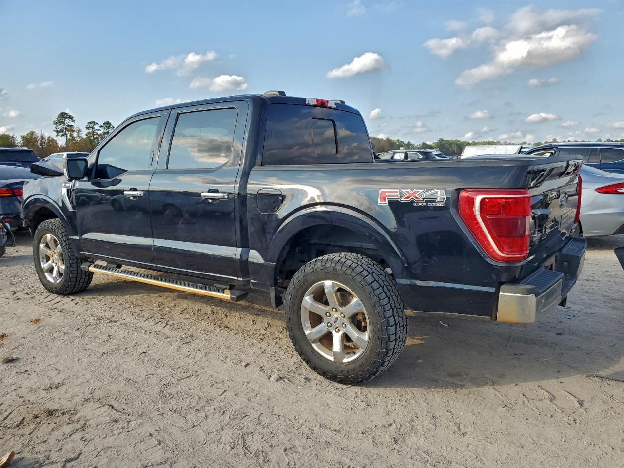Ford F-150 Supercrew Image 6