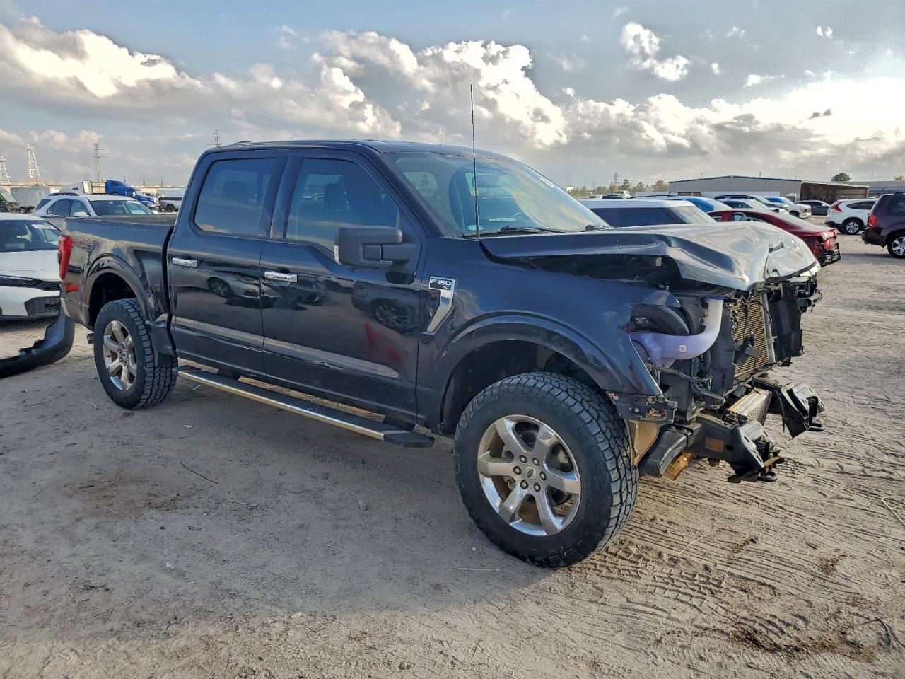 Ford F-150 Supercrew Image 3