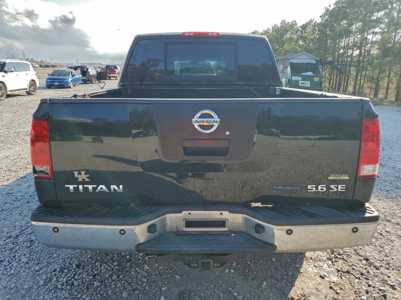 Nissan Titan Xe Image 7