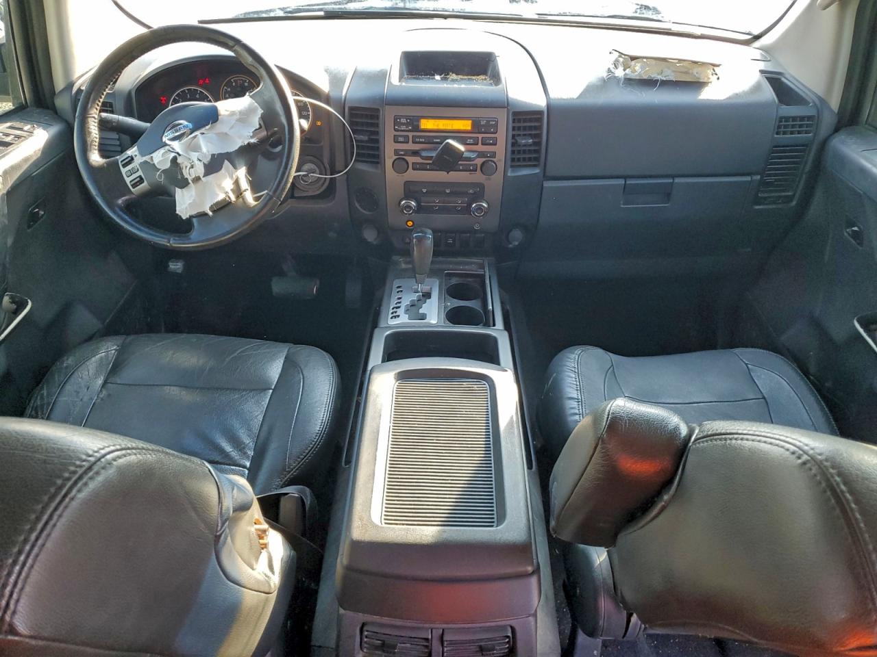 Nissan Titan Xe Image 11