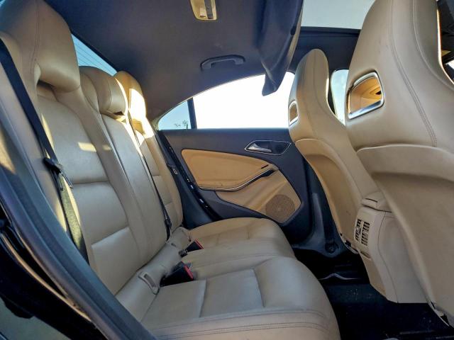 Mercedes-Benz Cla-class 250 4matic Image 11