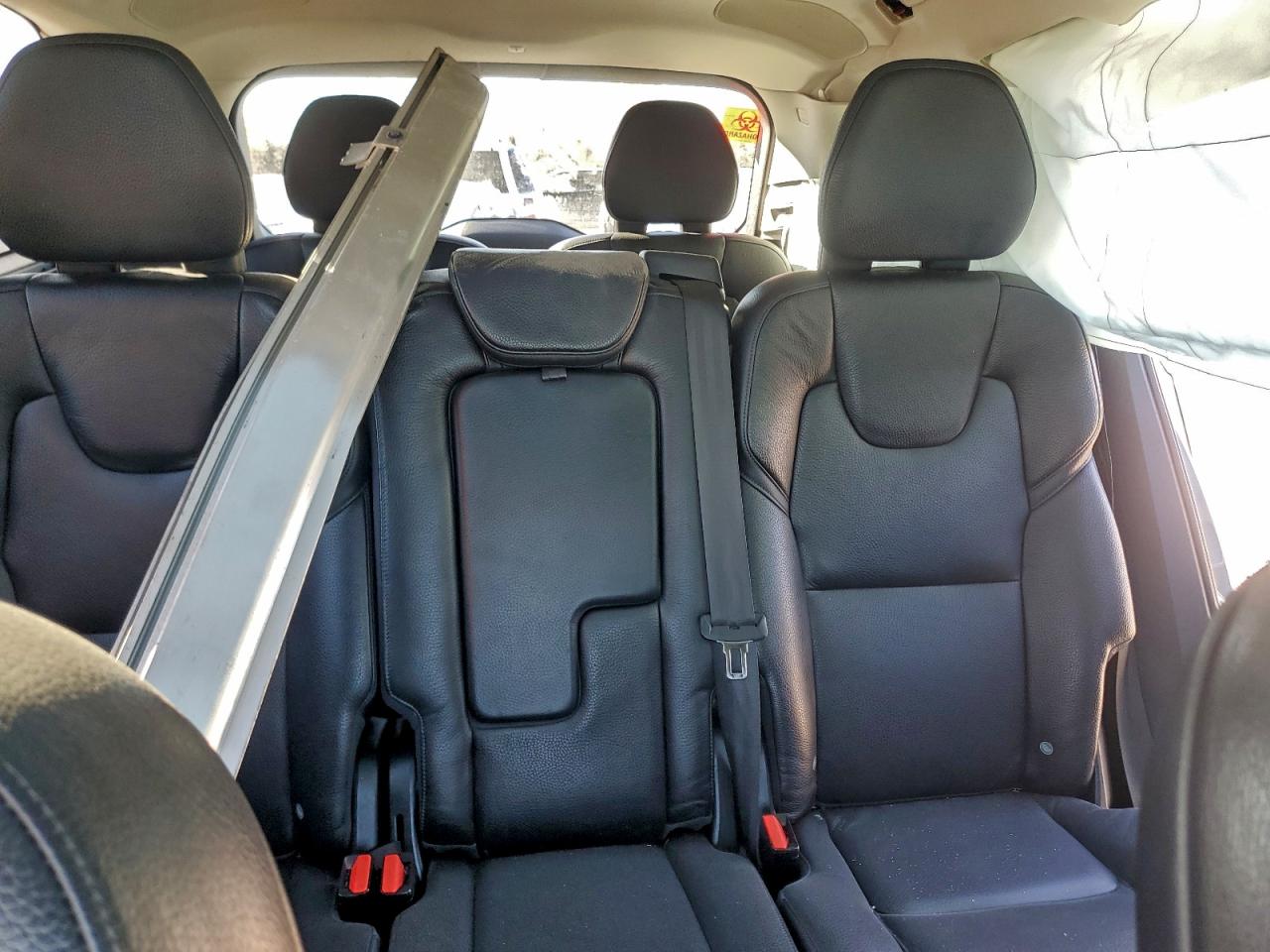 Volvo XC90 T6 Image 8