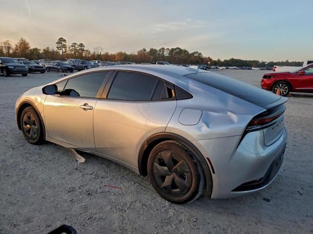 Toyota Prius Le Image 3