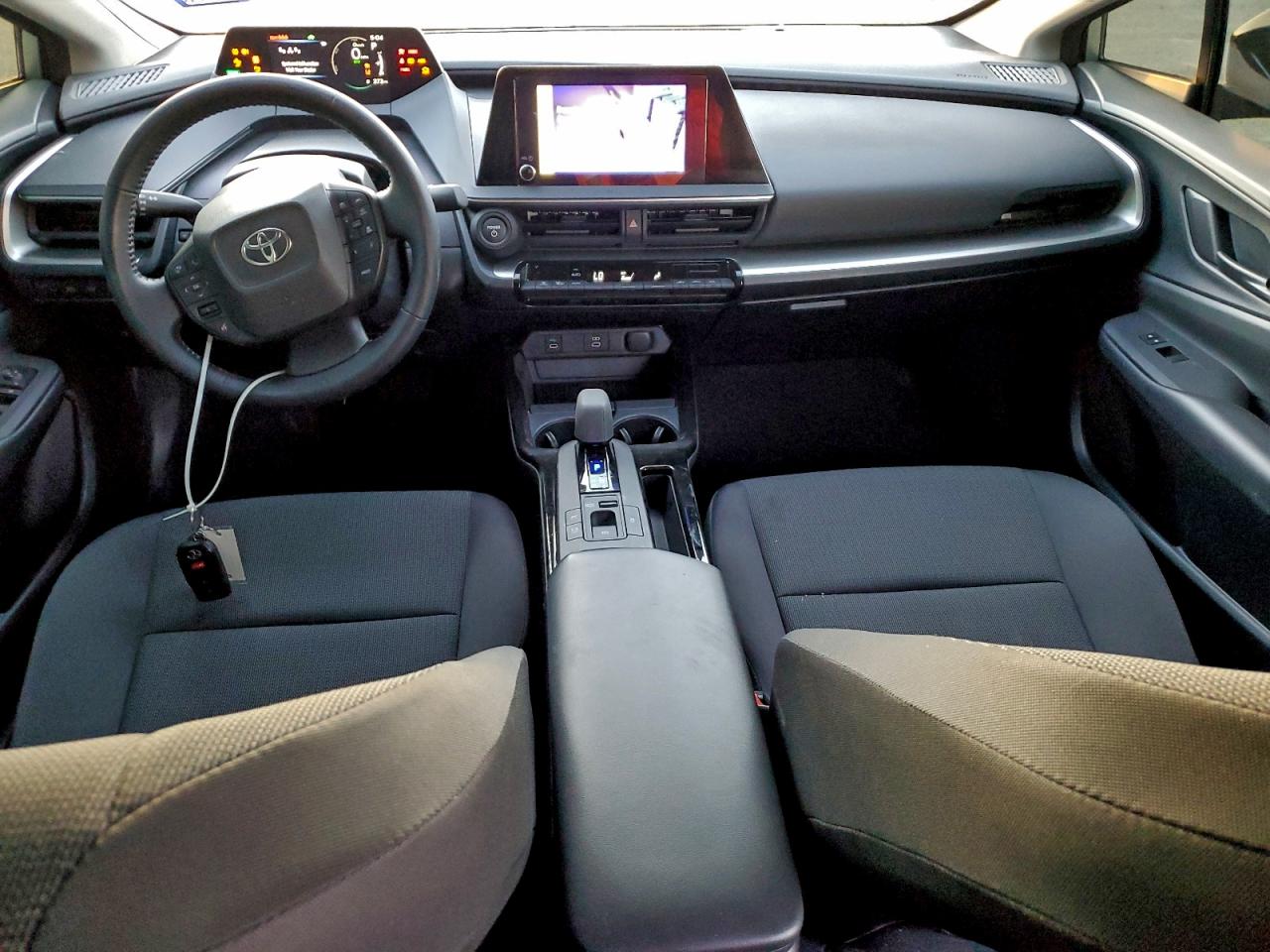 Toyota Prius Le Image 7