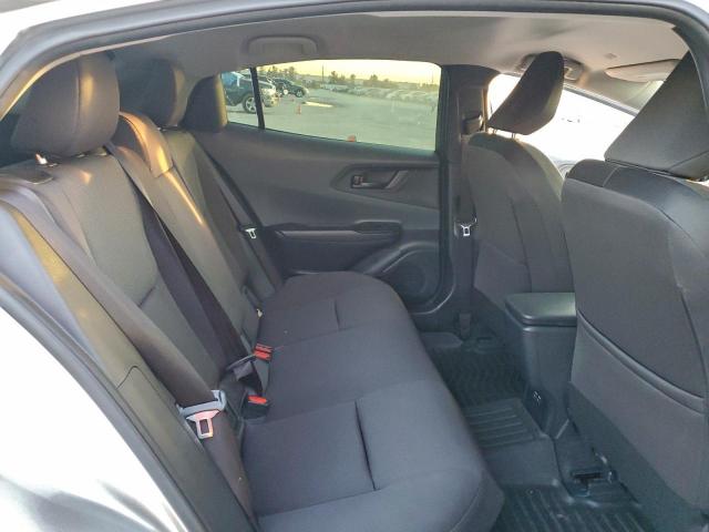 Toyota Prius Le Image 11