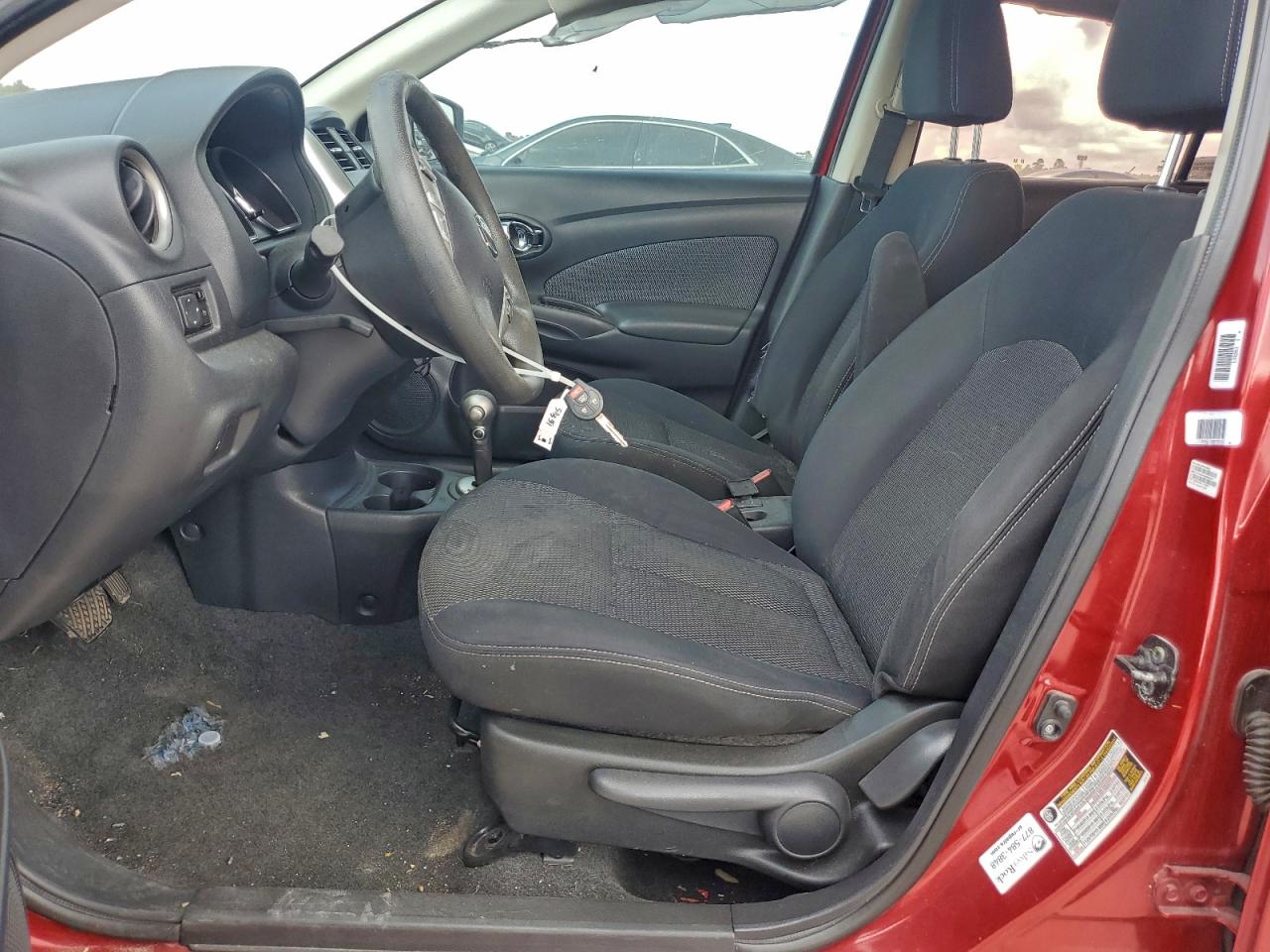 Nissan Versa S Image 3